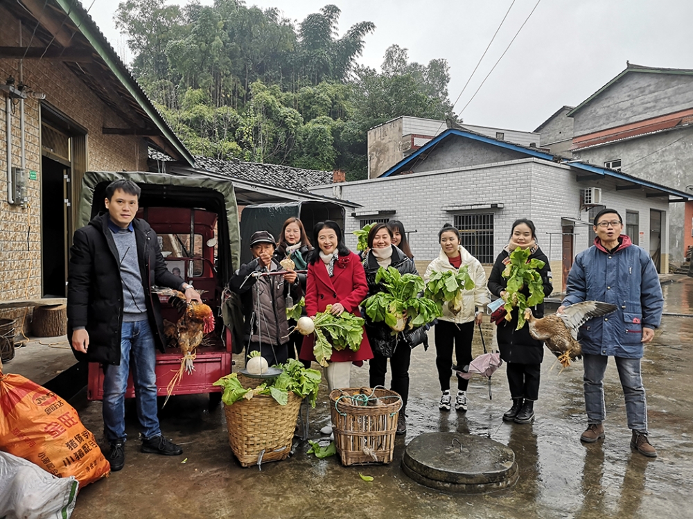 寒冬送溫暖，讓扶貧更有溫度——公司黨委組織基層黨支部前往關(guān)刀村開展消費(fèi)扶貧活動