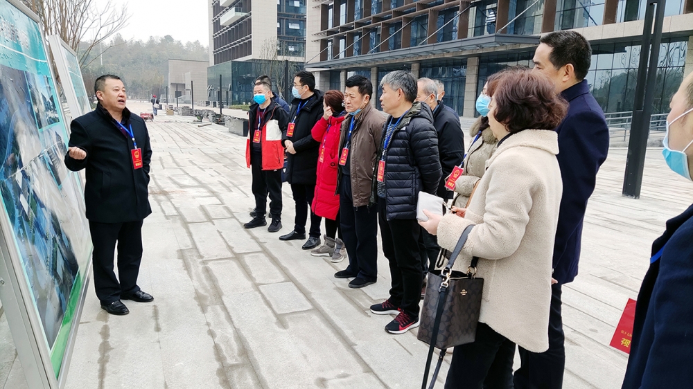 自貢市第十七屆人大代表自流井區(qū)代表團(tuán)視察公司在建項(xiàng)目