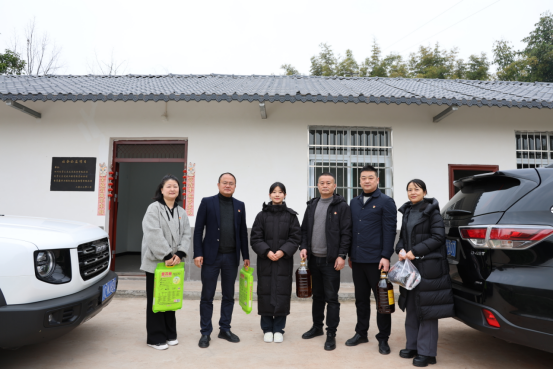 寒冬送溫暖 真情暖人心