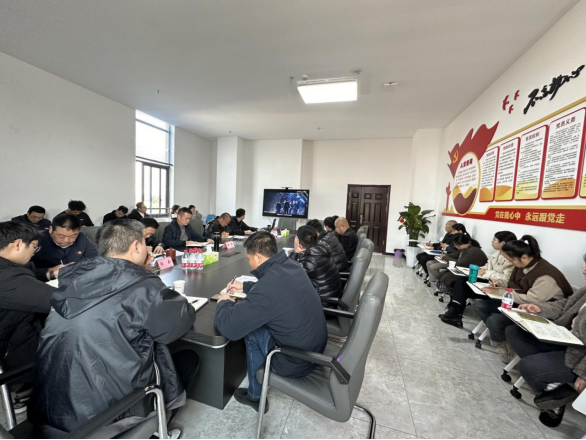 嚴(yán)把節(jié)后“安全關(guān)” 擰緊生產(chǎn)“安全閥”  |  匯東建工召開節(jié)后復(fù)工復(fù)產(chǎn)安全專題會(huì)